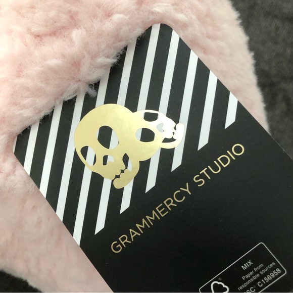 LAST DAY! Gramercy Studio Skull Halloween Pillow Pale PINK Head Shape Tiktok - Picture 3 of 4